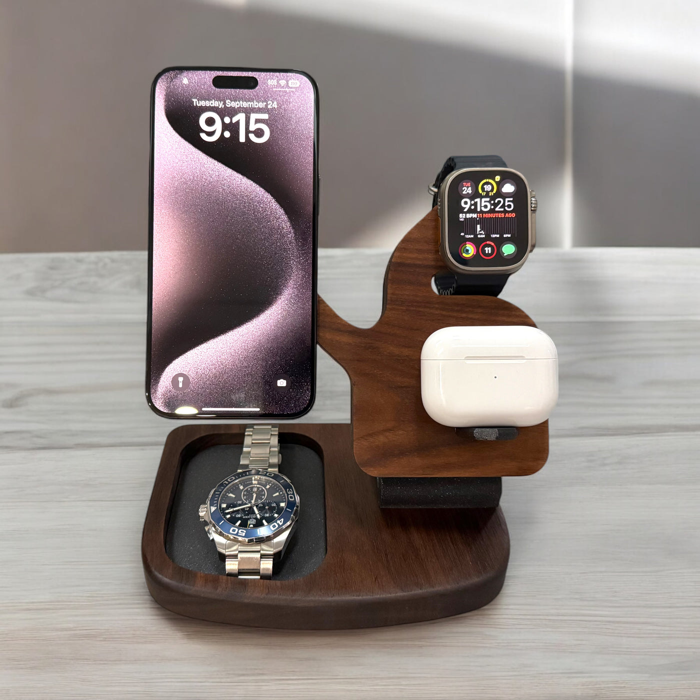 Wooden iPhone 16 wireless charger, MagSafe Charger, iPhone Fast Charger, Wooden Apple Docking Station, Custom Wood Wireless Charger, Oura Ring Charger